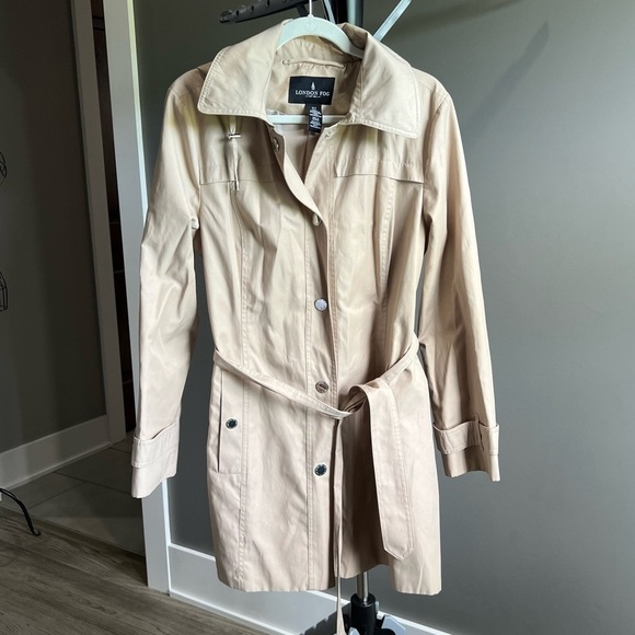 London Fog Tan Trench Coat with Belted Waist - Picture 1 of 8
